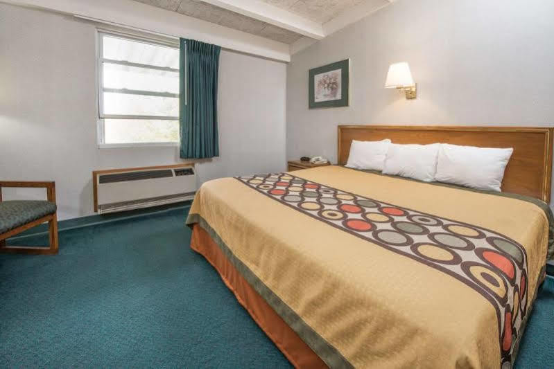 Red Roof Inn Richmond, In Dış mekan fotoğraf
